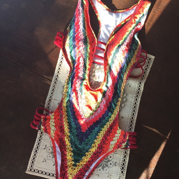 🌺One left! Bright Abstract Rainbow Monokini - Picture 3 of 8